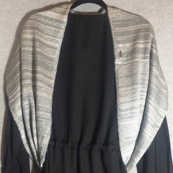 CALVIN KLEIN Buttery Soft Sweater-Knit Infinity Tiny Sequins & Metallic Threads - Picture 8 of 16